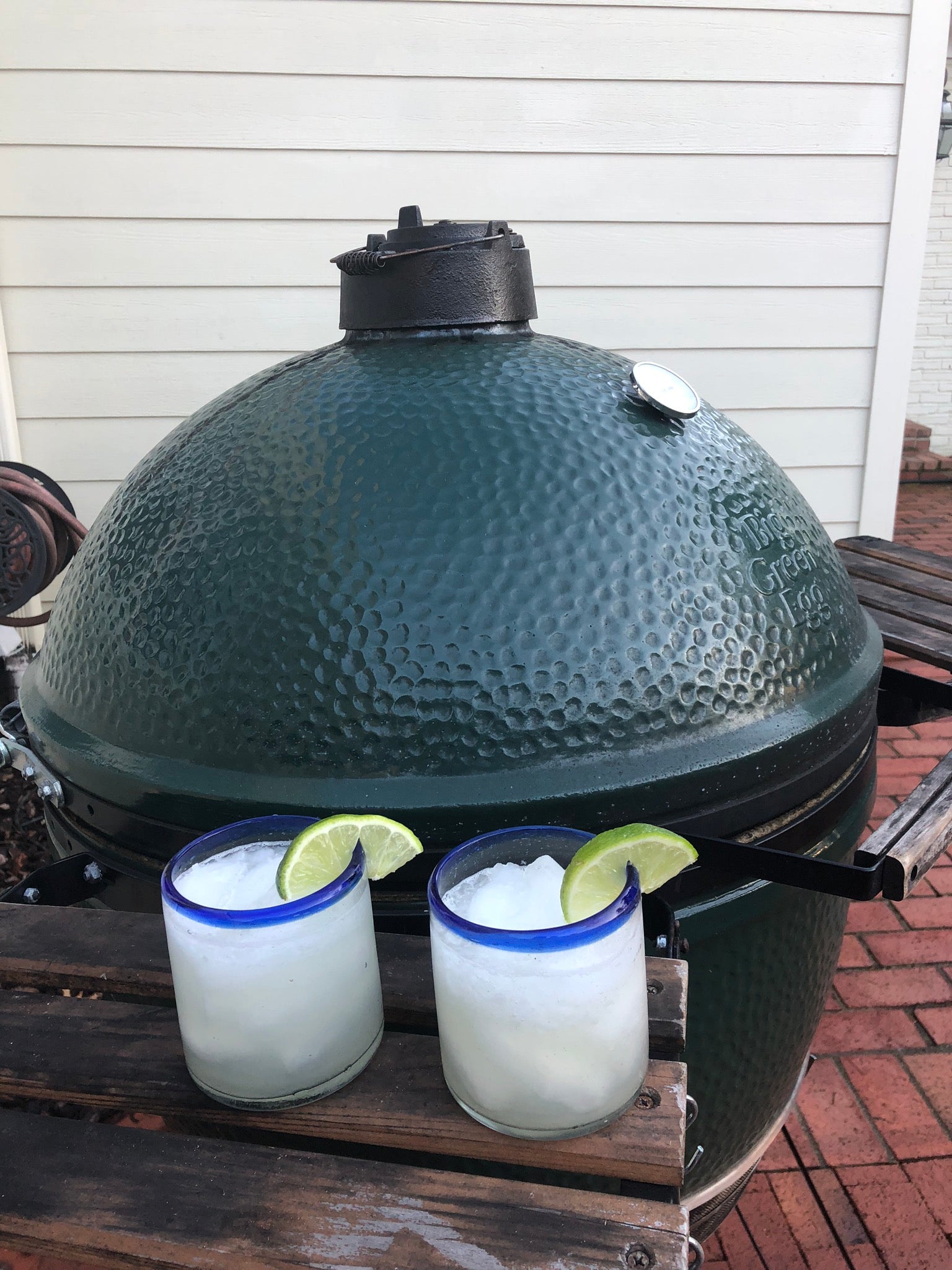 How To Clean Your Big Green Egg In 4 Simple Steps